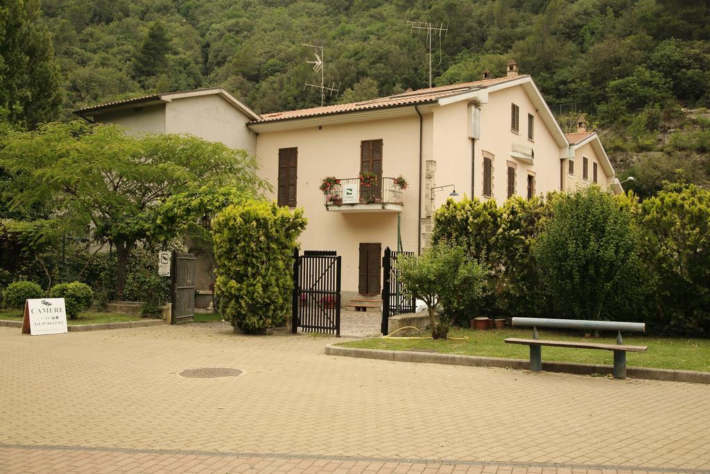 Il Casolare Della Cascata Terni Exterior foto